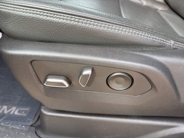 Used 2022 GMC Yukon XL Denali image 14