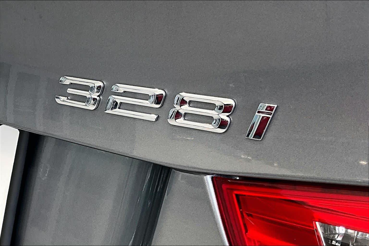 Used 2010 BMW 328i Sedan RWD image 9