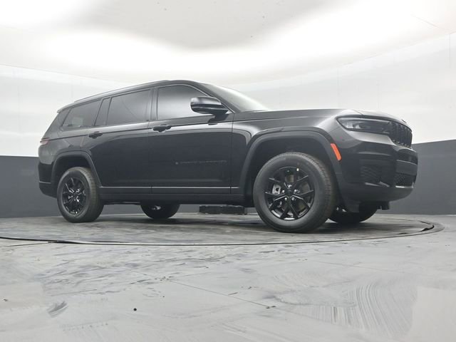 New 2025 Jeep Grand Cherokee L Altitude image 40
