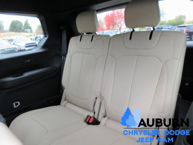 New 2025 Jeep Grand Cherokee L Limited w/ Black Appearance Package image 17