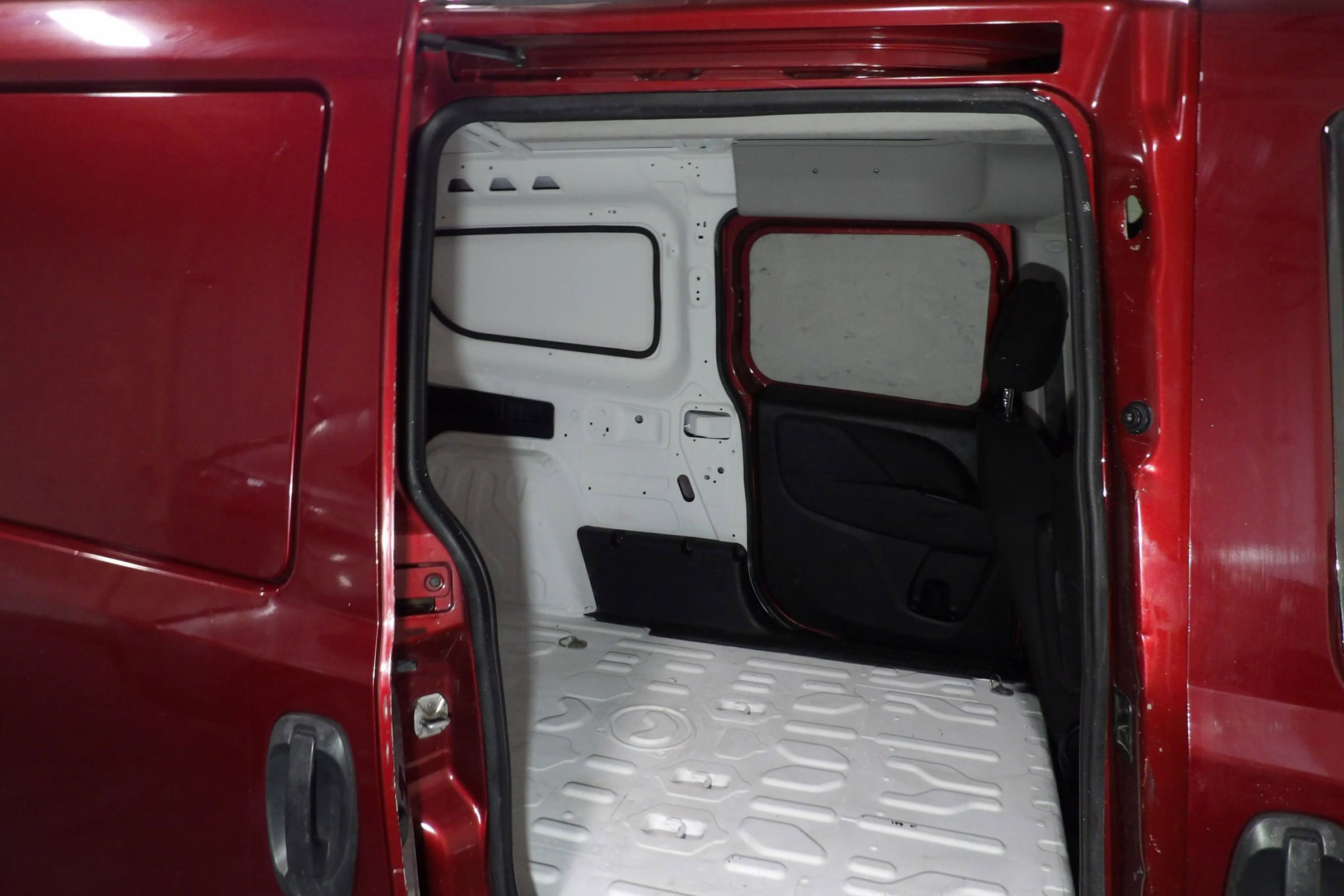 Used 2019 RAM ProMaster City Tradesman image 11