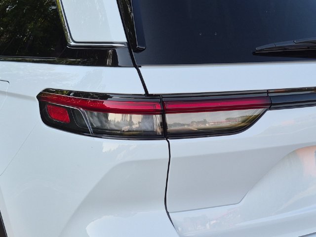 New 2026 Jeep Grand Cherokee Laredo X RWD image 21
