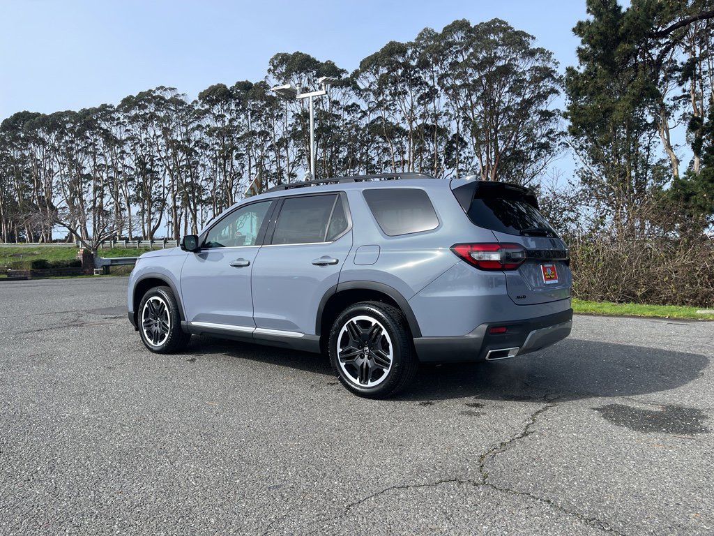 New 2026 Honda Pilot Touring image 6