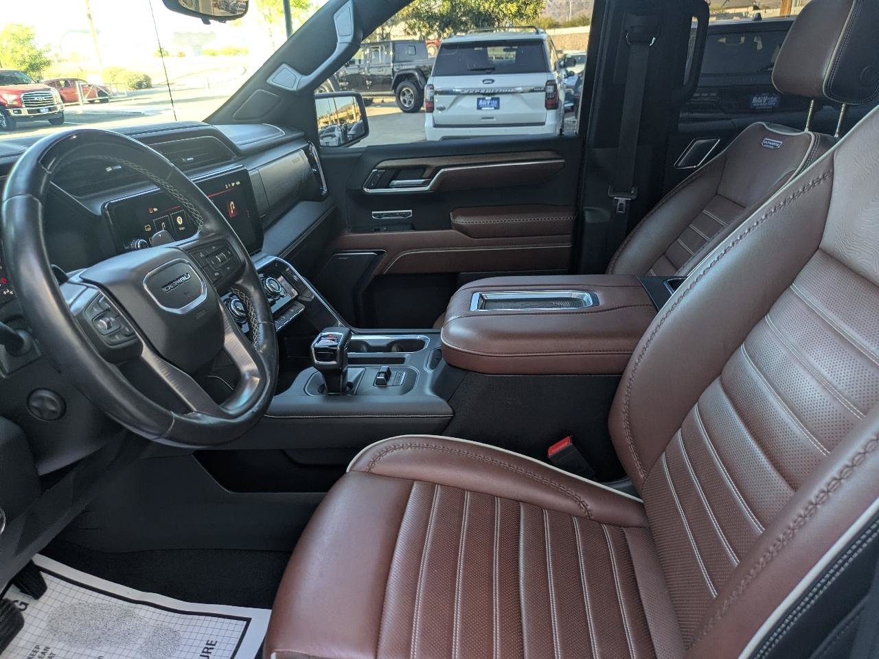 Used 2022 GMC Sierra 1500 Denali Ultimate AWD/4WD image 13