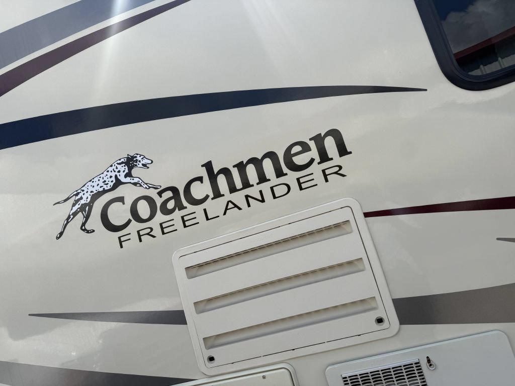 Used 2017 Ford E-450 and Econoline 450 Super Duty w/ Motorhome Prep Package RWD image 14