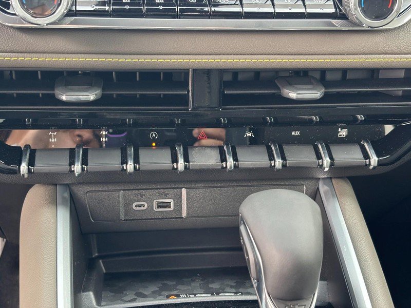 New 2026 Chevrolet Colorado ZR2 w/ ZR2 Bison Edition image 19