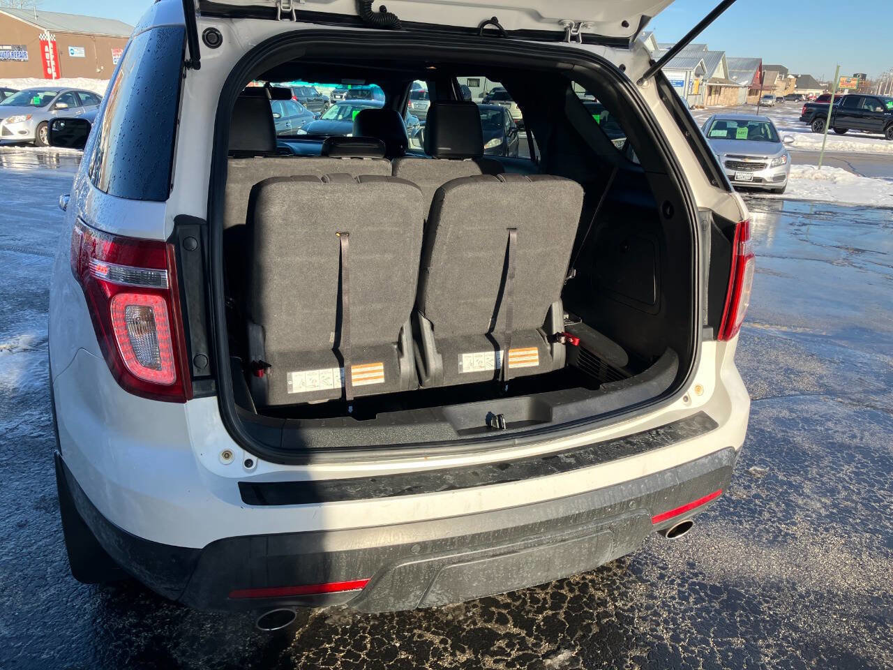 Used 2013 Ford Explorer XLT image 23