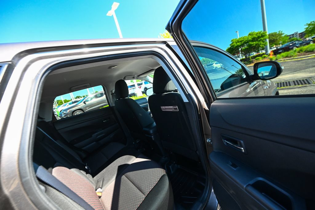 Used 2018 Mitsubishi Outlander Sport LE FWD image 27