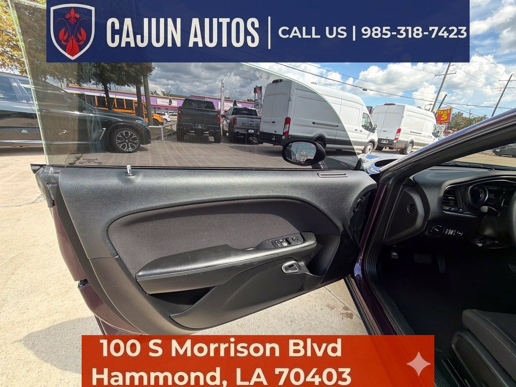 Used 2020 Dodge Challenger SXT RWD image 32