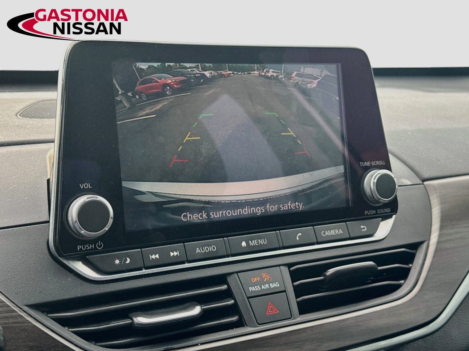 Used 2024 Nissan Altima 2.5 SV FWD image 17