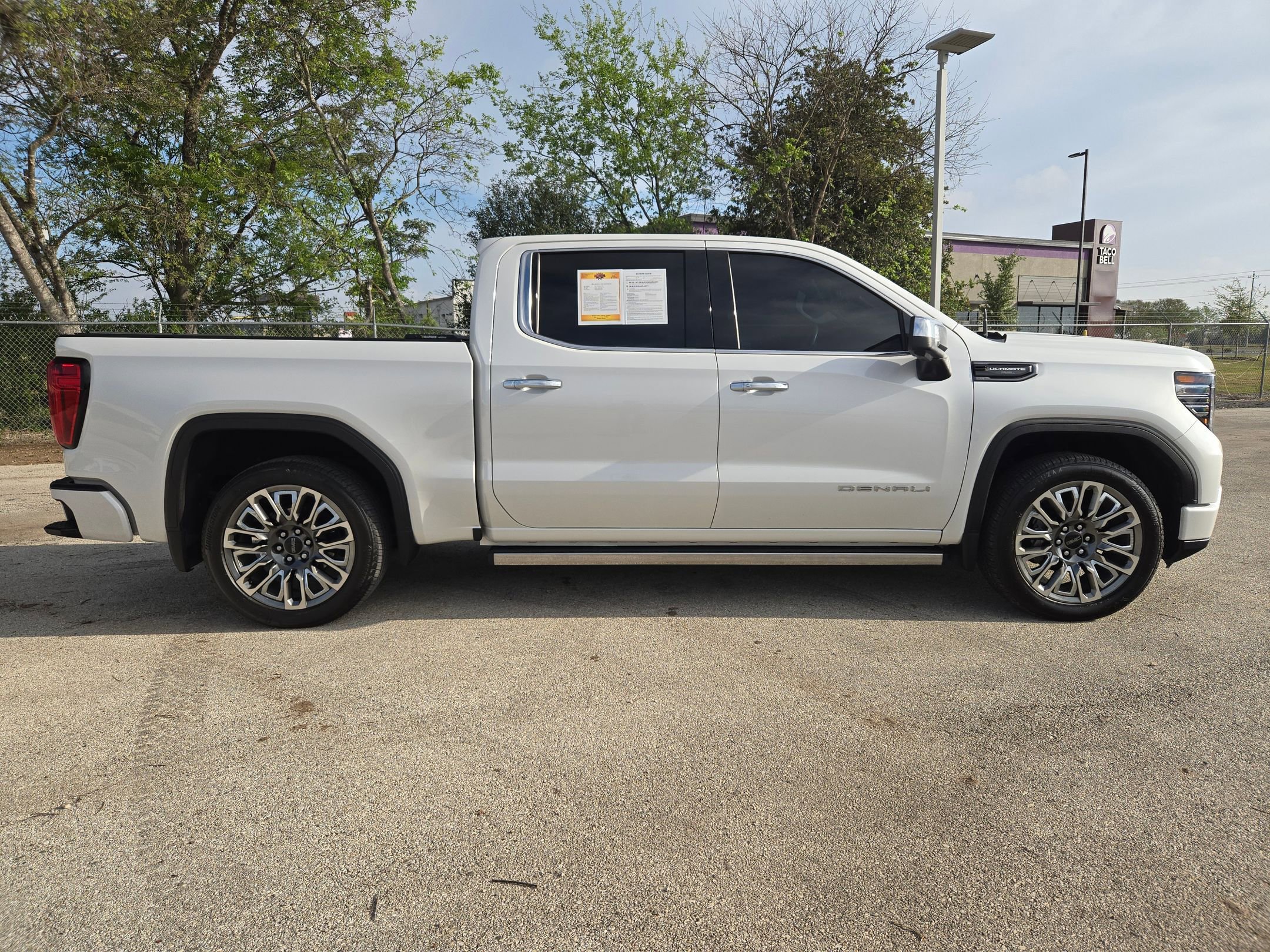 Used 2025 GMC Sierra 1500 Denali Ultimate image 2