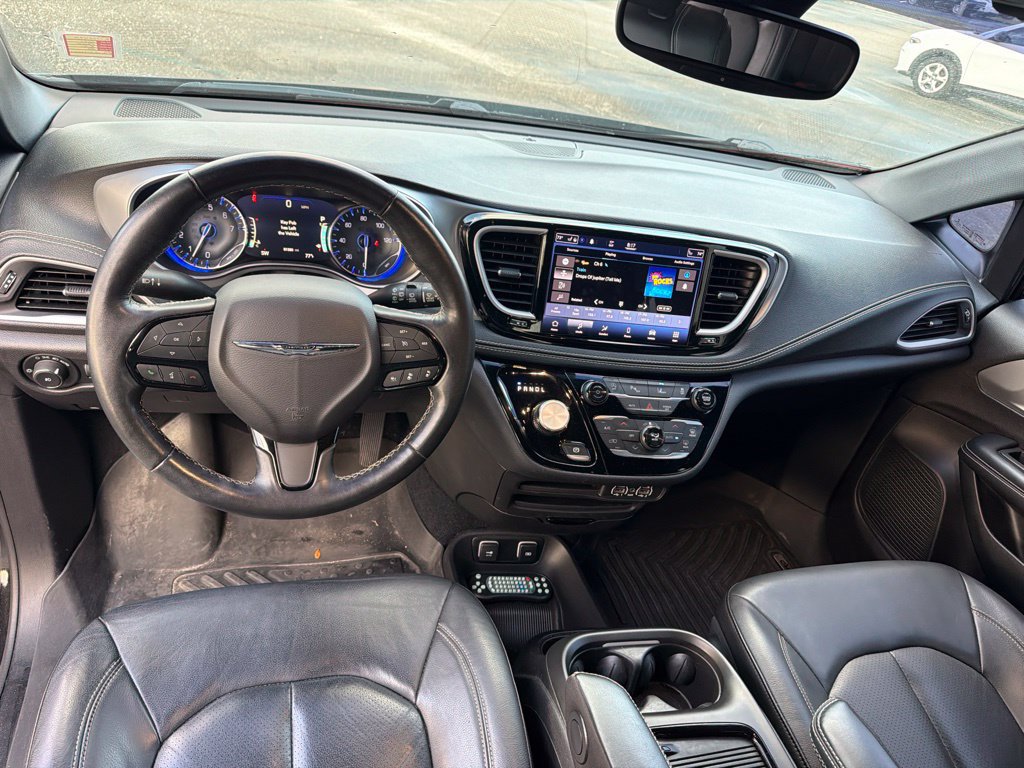 Used 2021 Chrysler Pacifica Touring-L w/ S Appearance Package FWD image 12