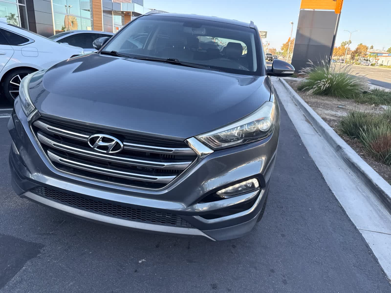 Used 2016 Hyundai Tucson Limited FWD image 2