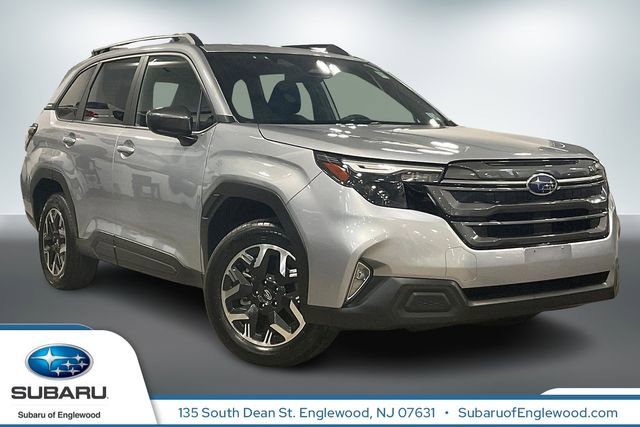 Used 2025 Subaru Forester Premium image 1