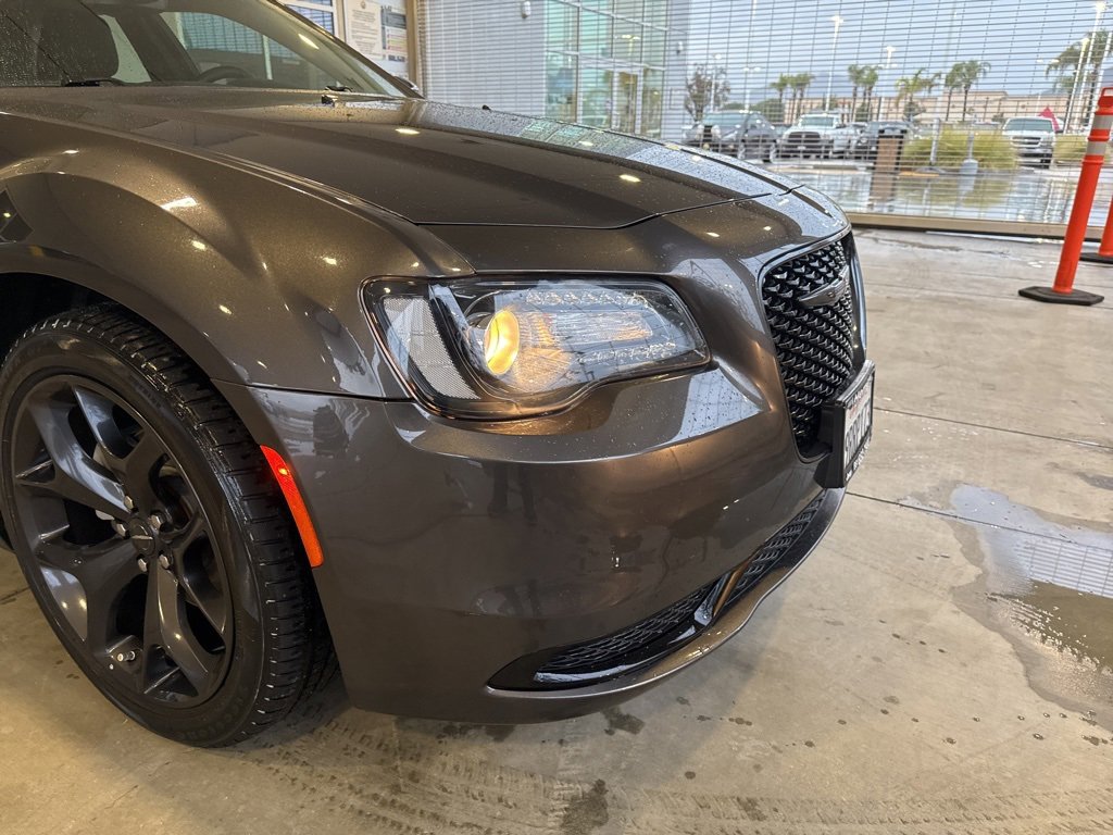 Certified 2023 Chrysler 300 Touring w/ Sport Appearance Package image 11