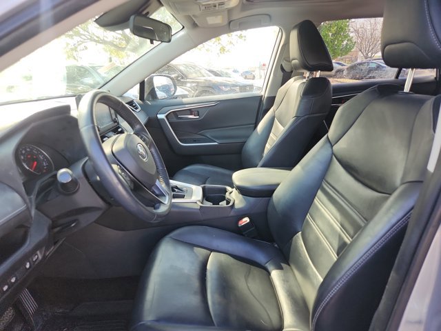 Used 2019 Toyota RAV4 XLE Premium w/ Cold Weather Package image 9