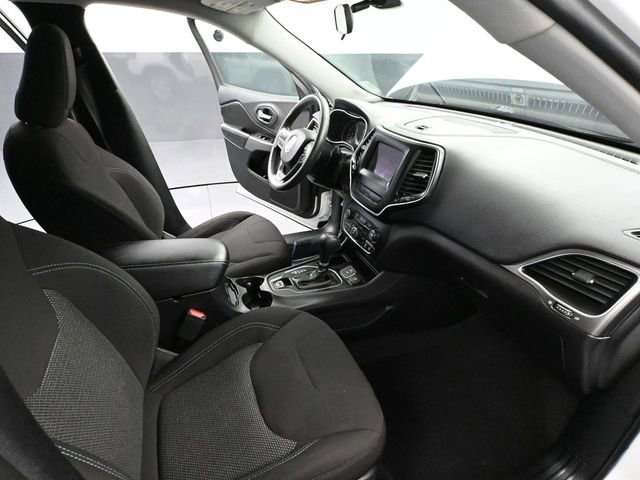 Used 2019 Jeep Cherokee Latitude w/ Popular Appearance Group image 42