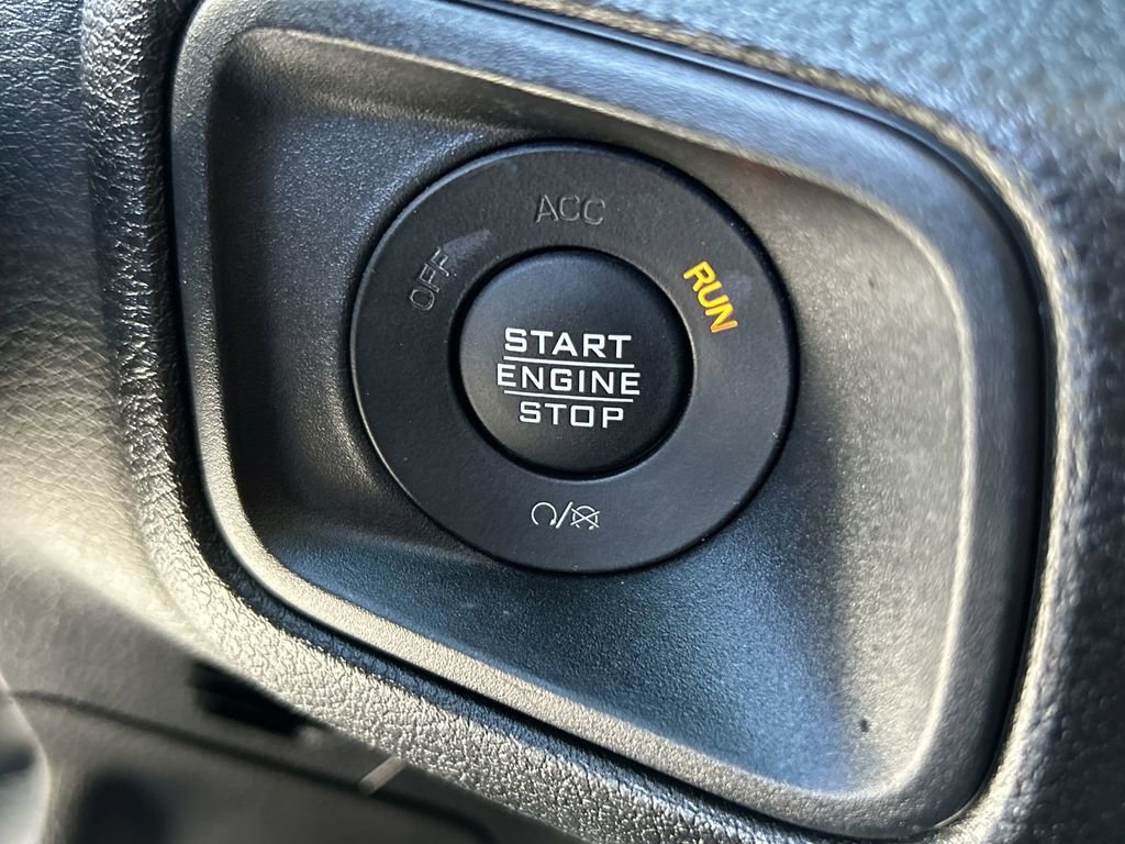 Used 2025 Jeep Wrangler Willys image 15