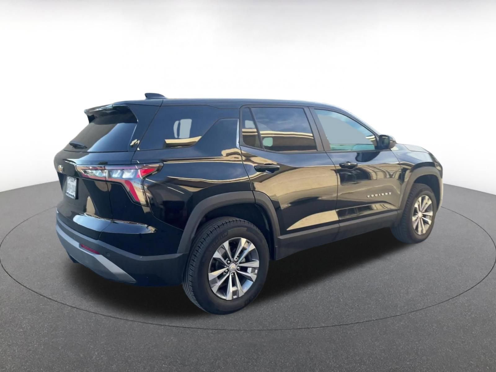 Used 2025 Chevrolet Equinox LT AWD/4WD image 14