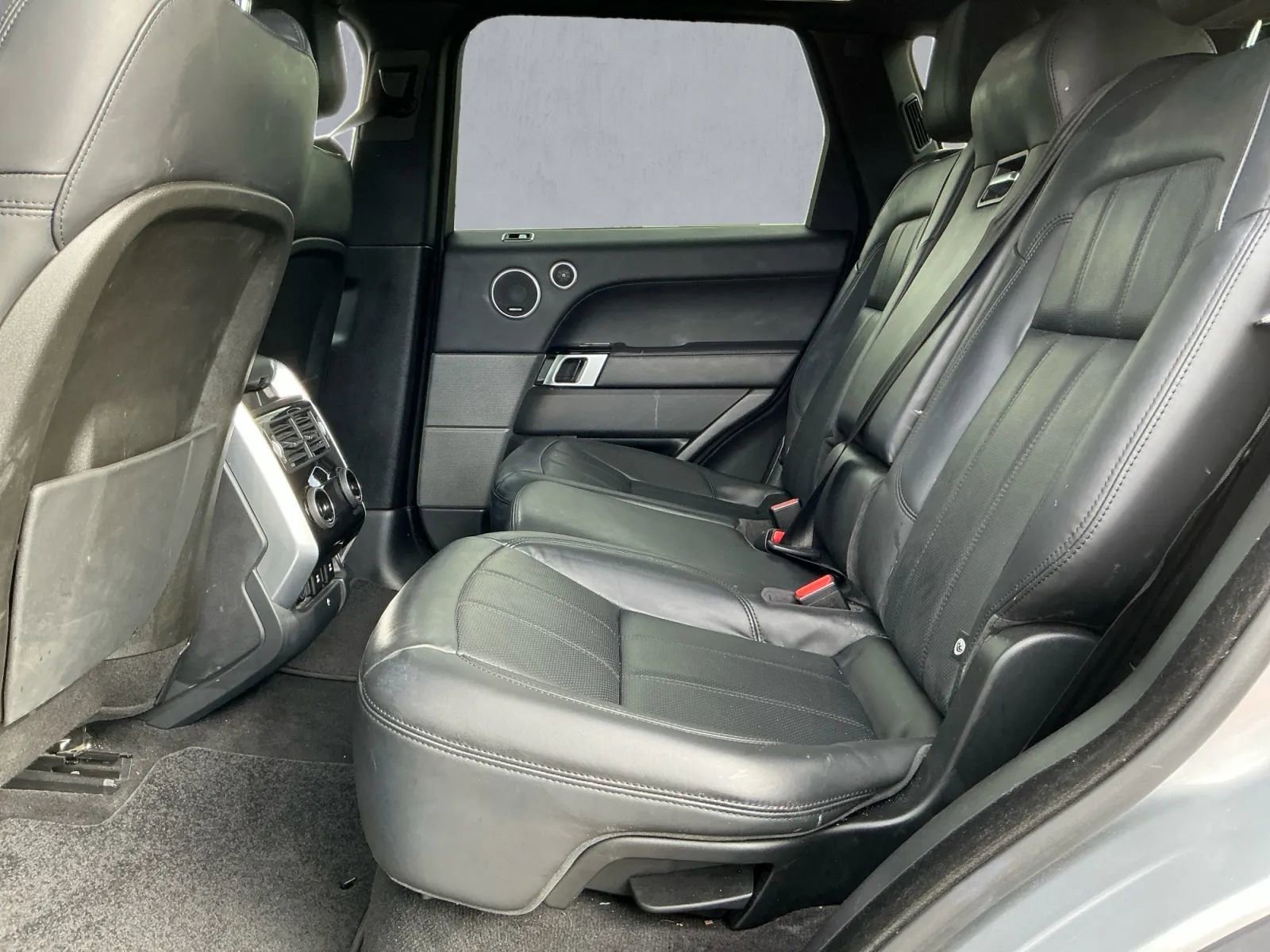 Used 2020 Land Rover Range Rover Sport HSE Dynamic image 13