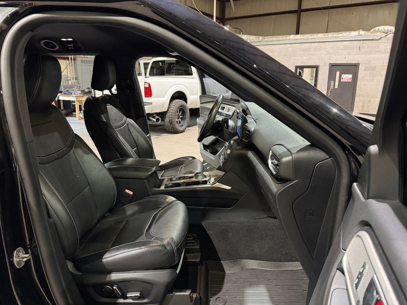 Used 2020 Ford Explorer ST AWD/4WD image 26