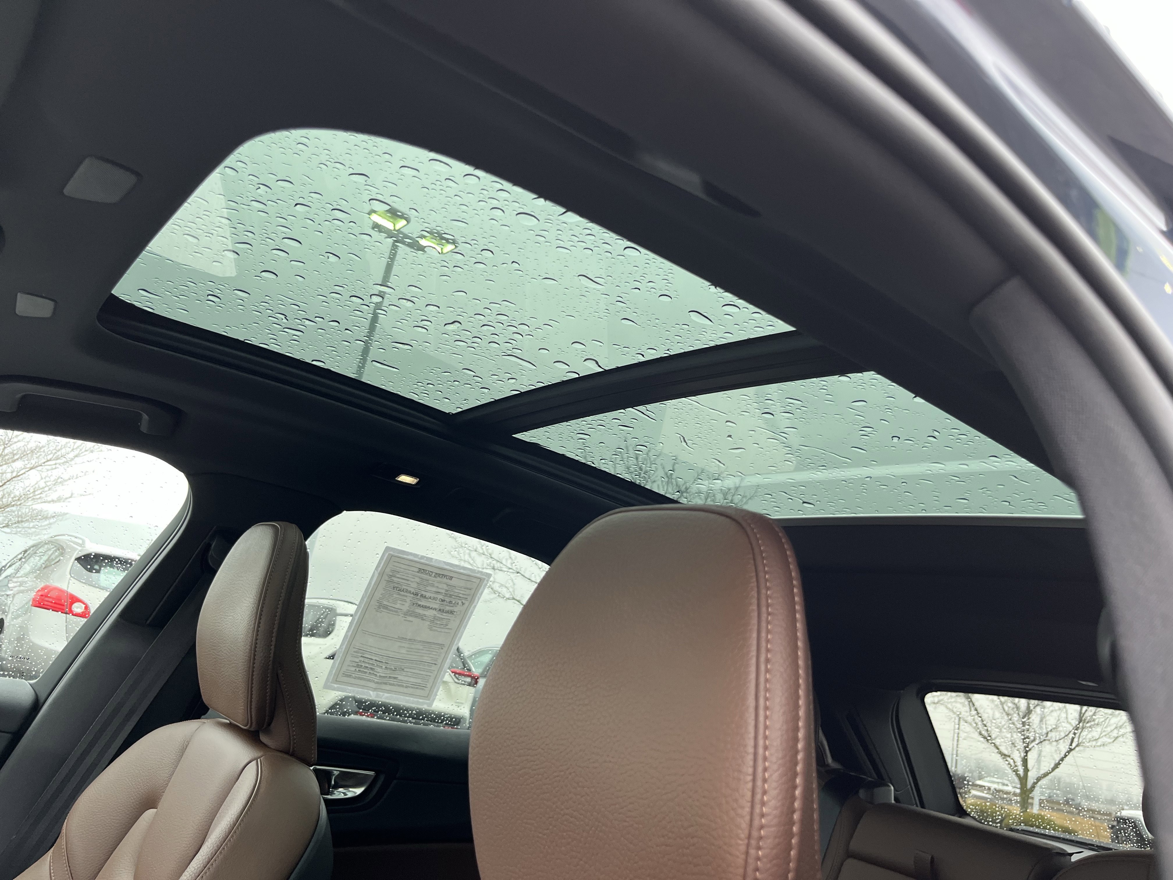 Used 2023 Volvo XC60 T8 Plus image 18