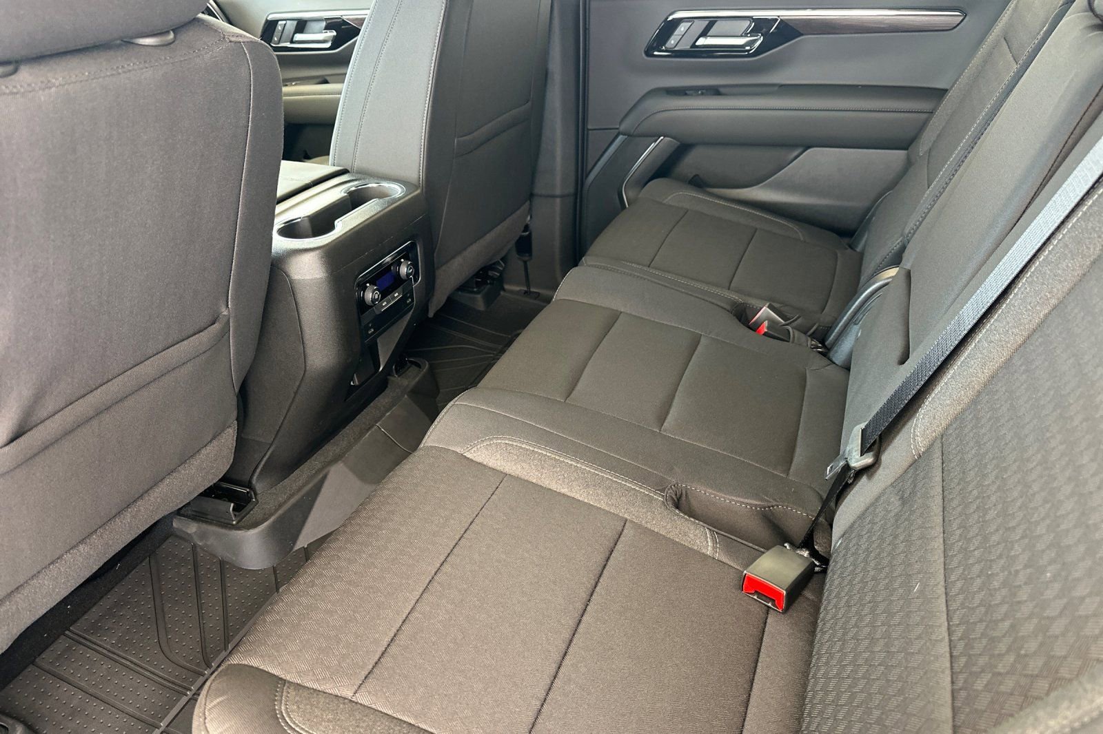 New 2026 Chevrolet Tahoe LS w/ LS Custom Edition AWD/4WD image 13