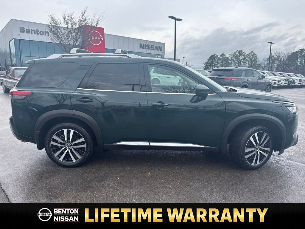 Certified 2025 Nissan Pathfinder Platinum w/ Cargo Package image 9