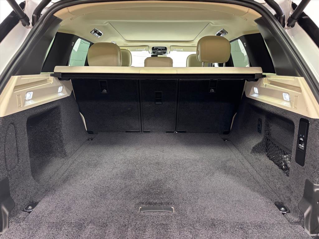 Used 2025 Land Rover Range Rover SE image 41