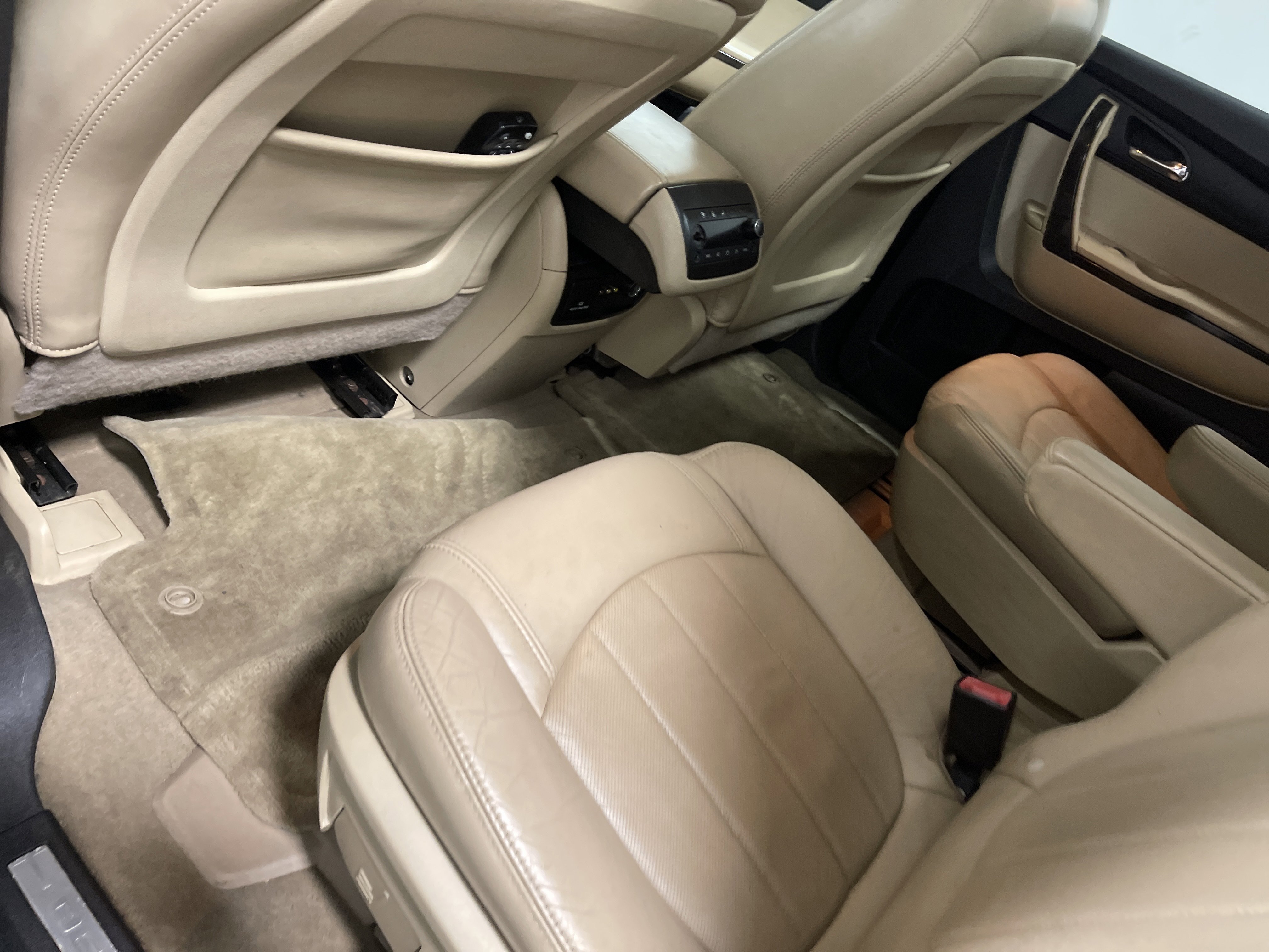 Used 2012 GMC Acadia Denali image 17