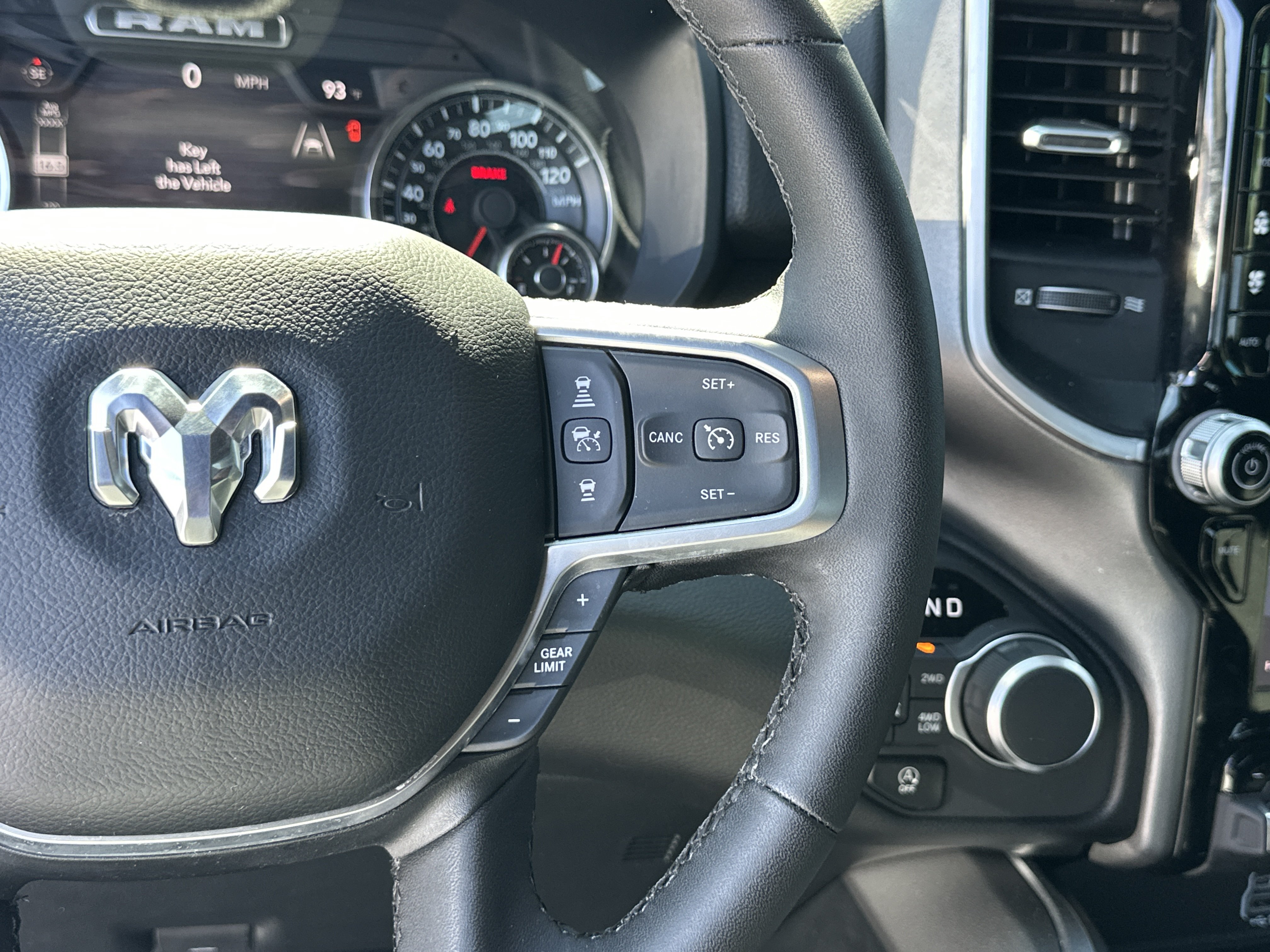 Used 2025 RAM 1500 Big Horn AWD/4WD image 29