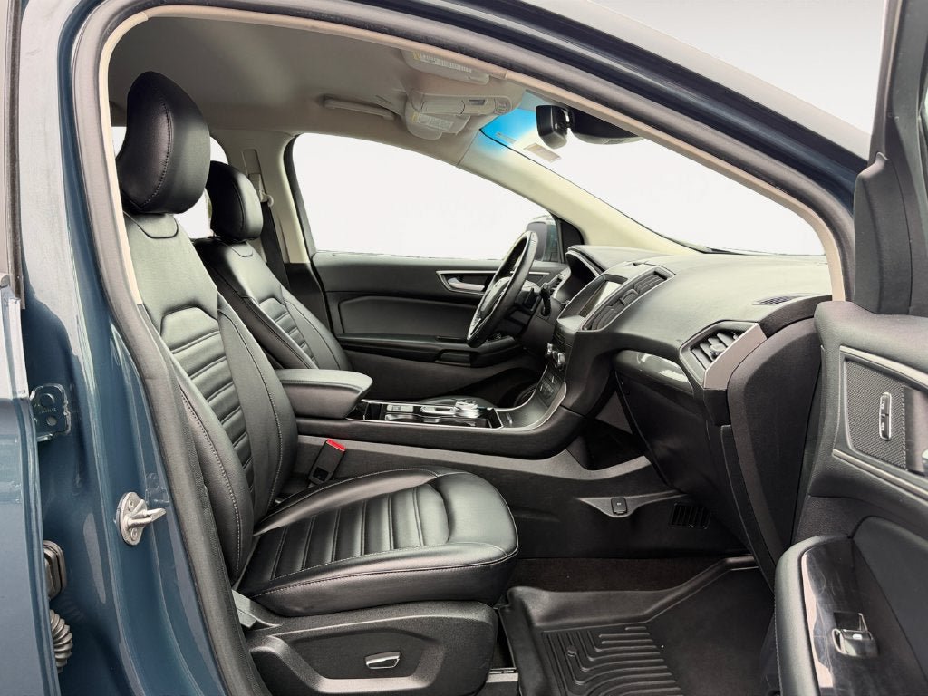 Used 2019 Ford Edge SEL w/ Equipment Group 201A AWD/4WD image 24