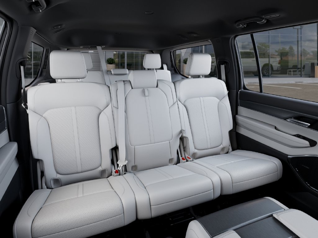 New 2026 Jeep Grand Wagoneer Limited w/ 8-Passenger Seating Package AWD/4WD image 15