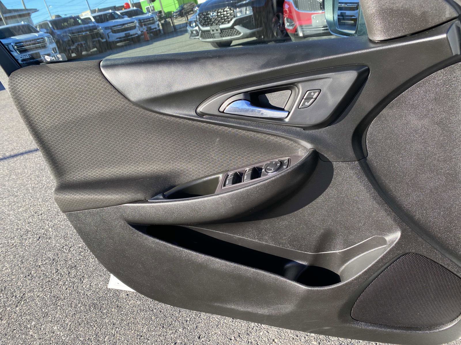 Used 2021 Chevrolet Malibu LT image 17