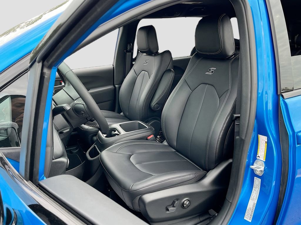 New 2026 Chrysler Pacifica Select image 20