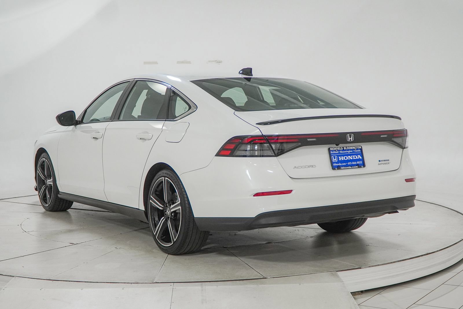 Used 2025 Honda Accord Sport image 6