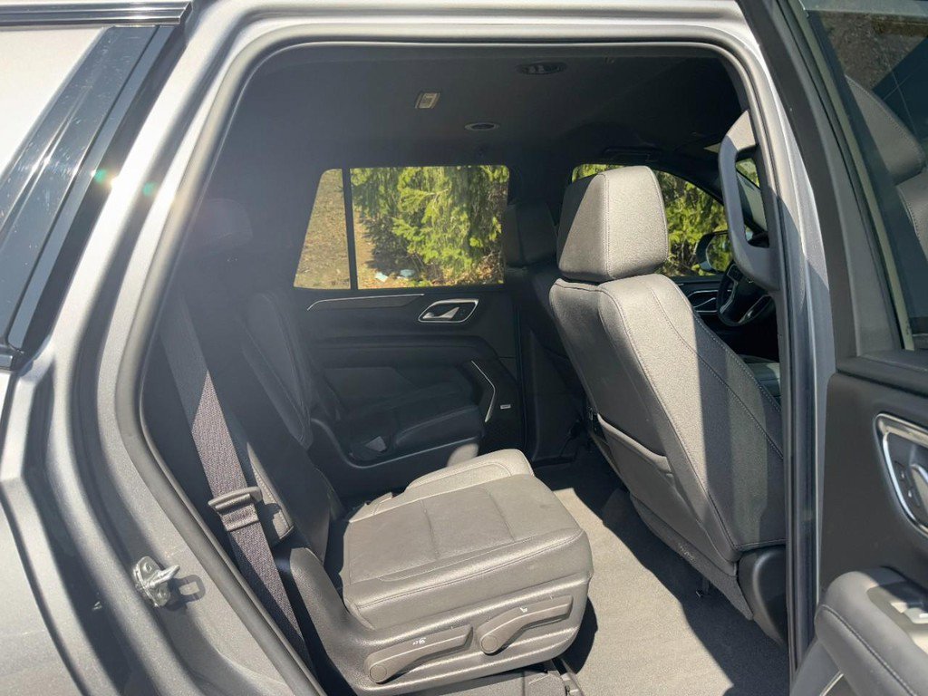 Used 2022 Chevrolet Tahoe Z71 w/ Off-Road Capability Package image 10