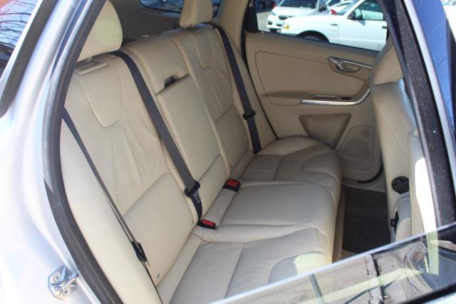 Used 2014 Volvo XC60 3.2 image 27