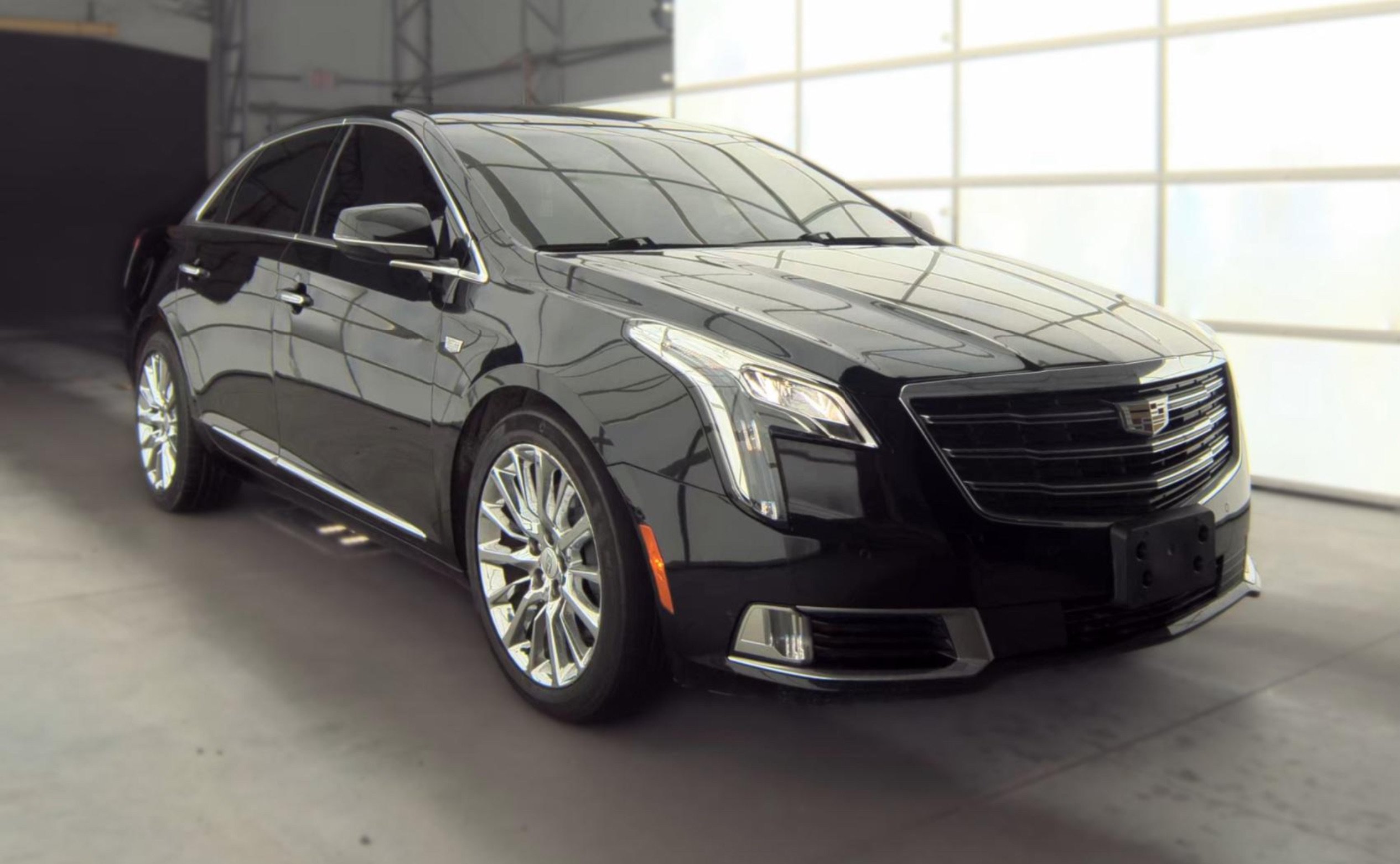 Used 2019 Cadillac XTS Luxury FWD image 3