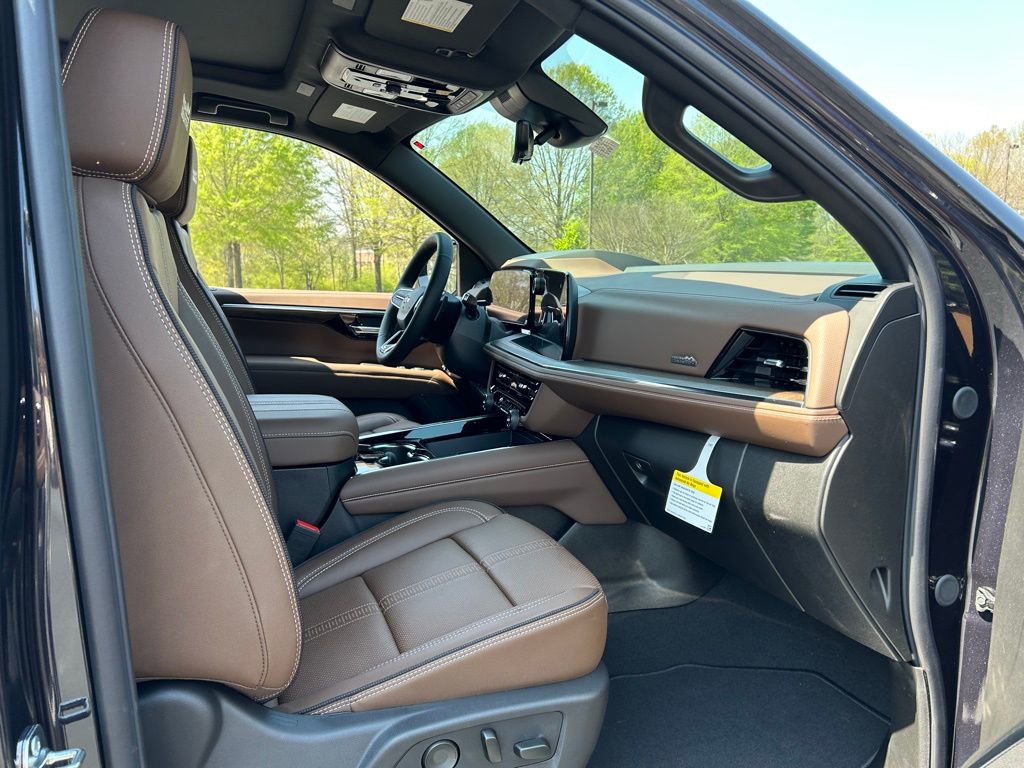 New 2026 Chevrolet Suburban High Country image 39