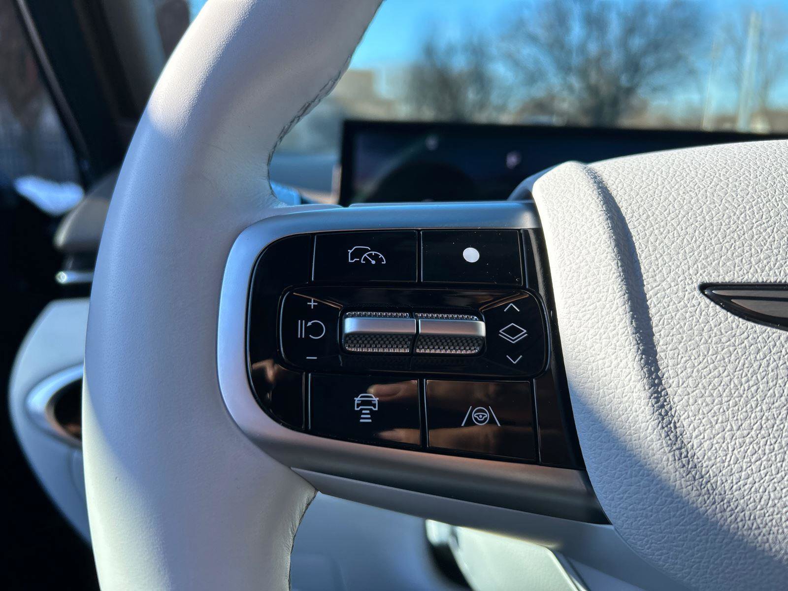 Used 2026 Genesis GV70 2.5T Advanced image 13