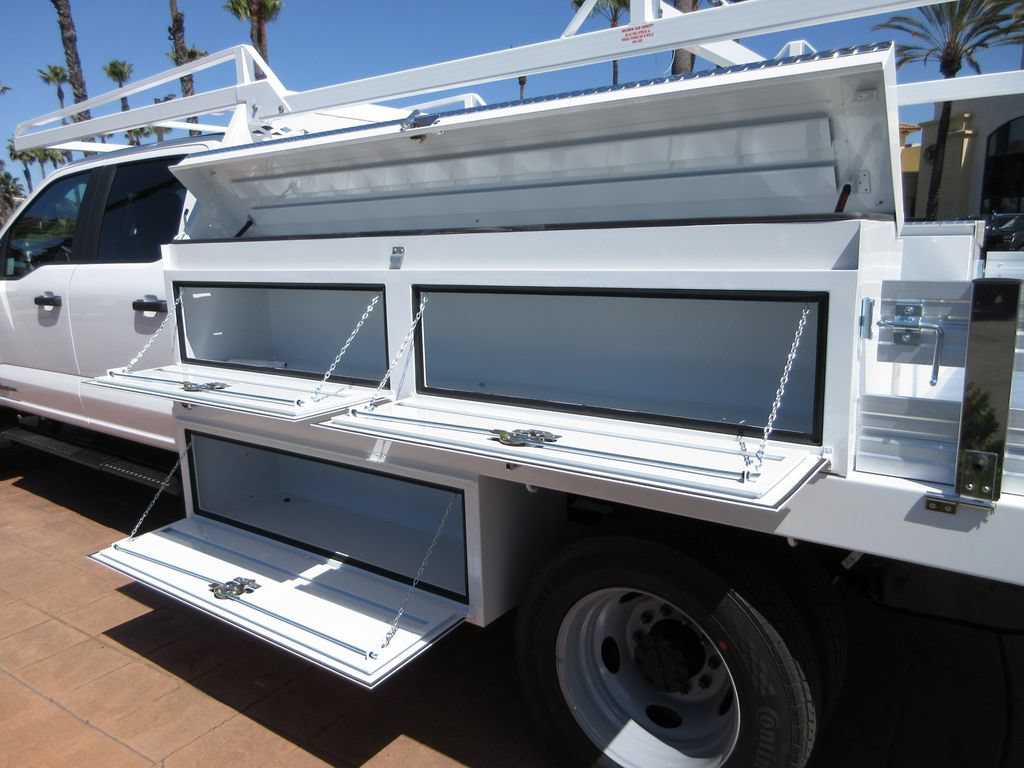 New 2026 Ford F550 2WD Crew Cab Super Duty image 14