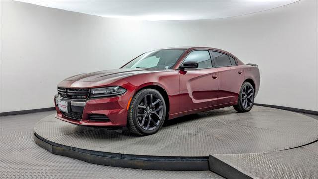 Used 2020 Dodge Charger SXT w/ Blacktop Package RWD image 2