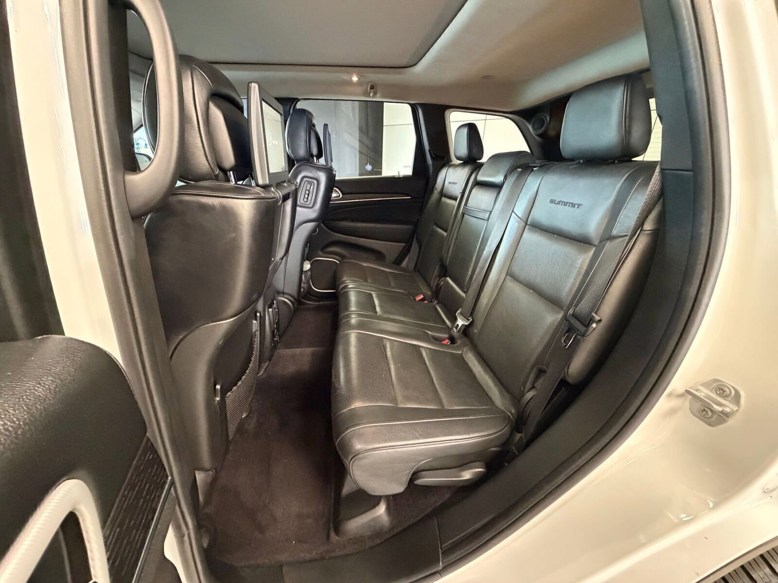 Used 2018 Jeep Grand Cherokee Summit w/ Platinum Series Group image 7