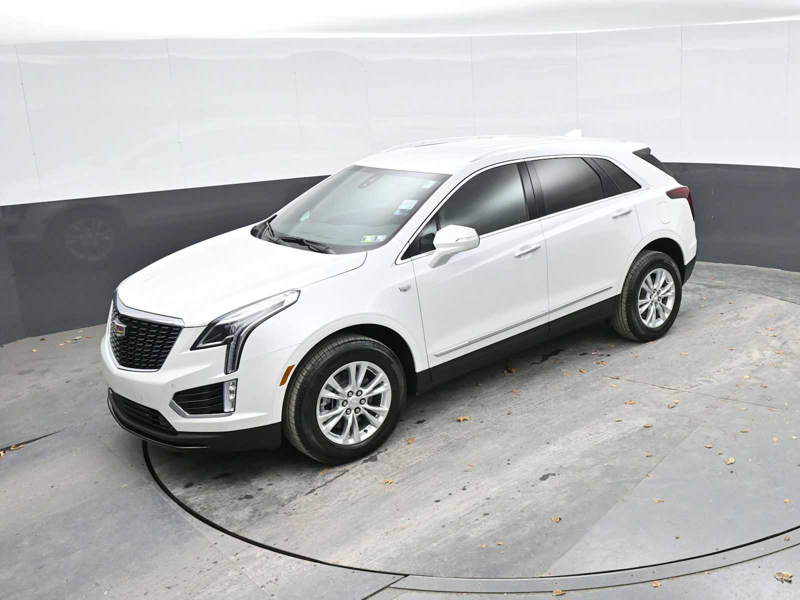 Used 2025 Cadillac XT5 Luxury w/ LPO, Floor Liner Package image 36