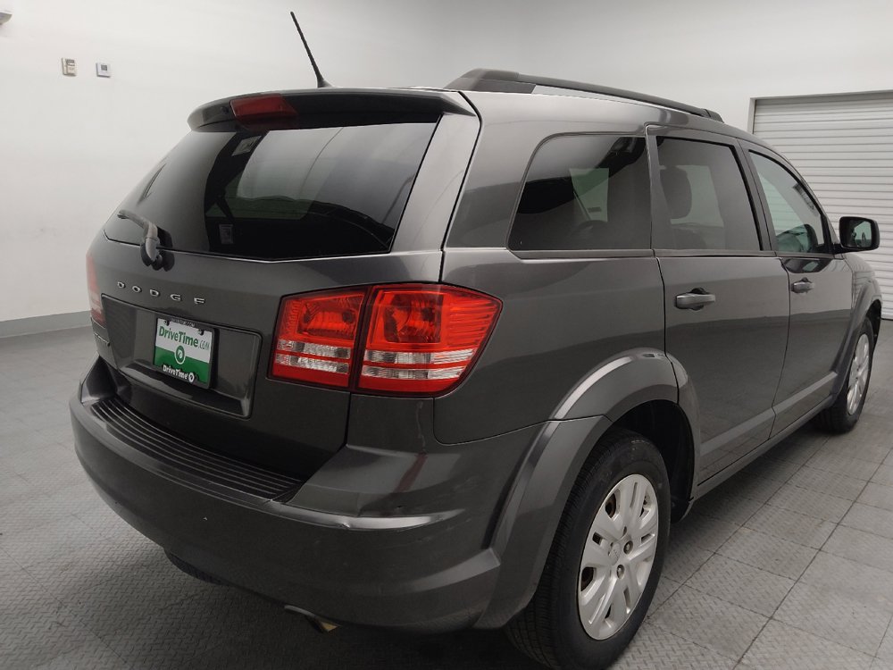 Used 2018 Dodge Journey SE w/ Connectivity Group FWD image 9