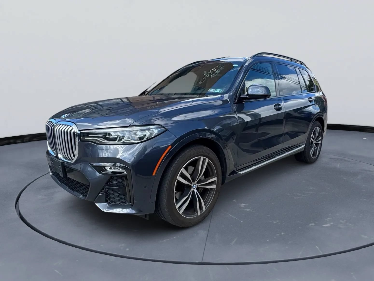 Used 2021 BMW X7 xDrive40i w/ M Sport Package AWD/4WD image 2