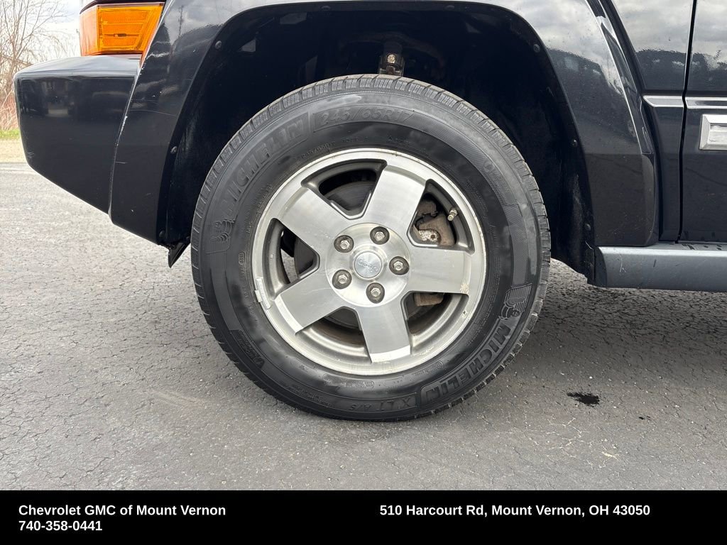 Used 2010 Jeep Commander Sport w/ Sun/Sound Group RWD image 25