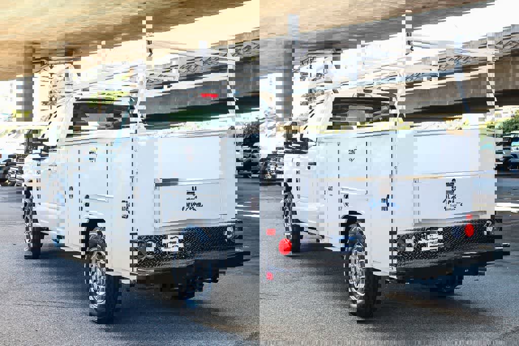 New 2026 Ford F250 XL w/ XL Chrome Package image 9