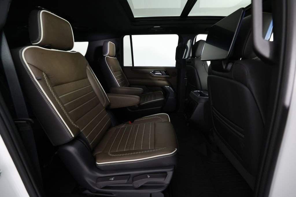 Used 2026 GMC Yukon XL Denali Ultimate w/ LPO, Illumination Package image 12